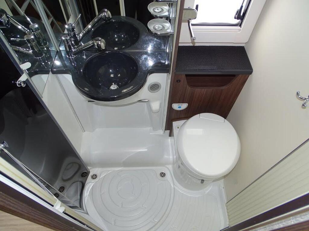 
								2018 Benimar Mileo 323 2.3 full									