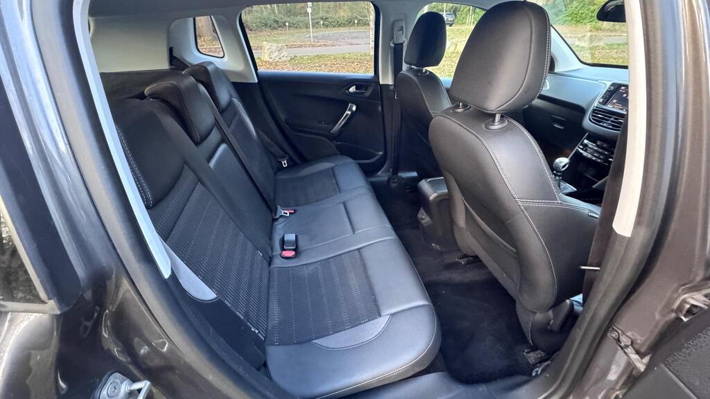 
								2018 Peugeot 2008 1.5 BlueHDi Allure full									