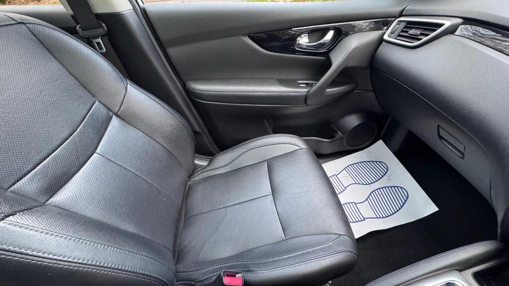 
								2016 Nissan Qashqai 1.6 dCi Tekna 2WD full									