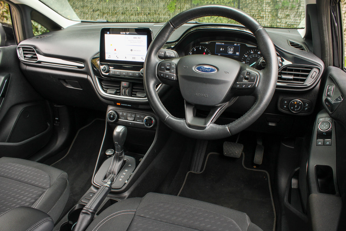 
								2019 Ford Fiesta Titanium full									