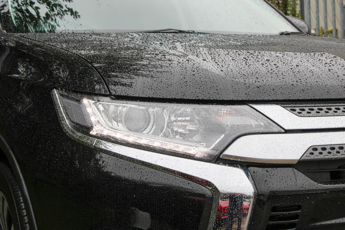 2022 Mitsubishi Outlander Black