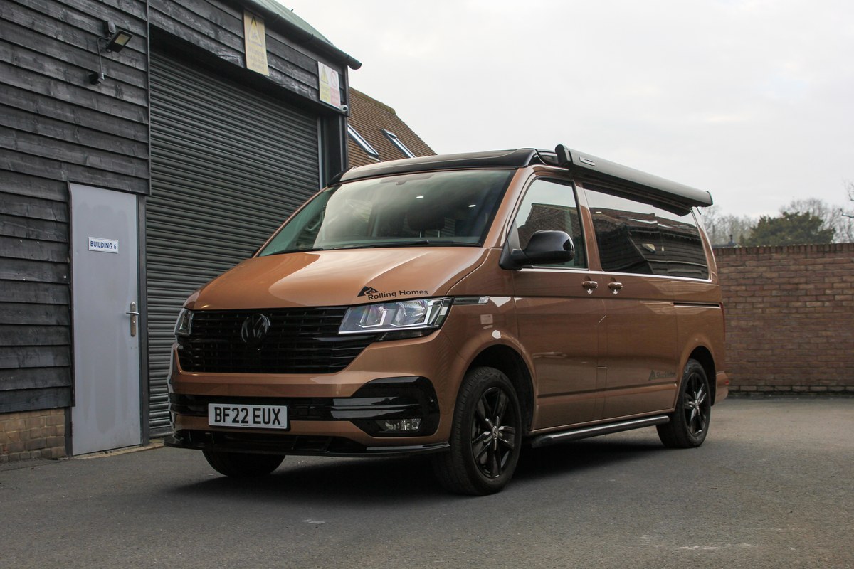 
								2022 Volkswagen T32 Transporter Highline TDI 4Motion Camper Conversion full									