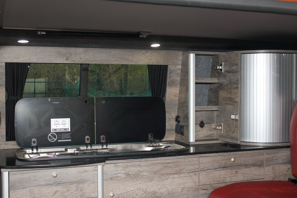 
								2022 Volkswagen T32 Transporter Highline TDI 4Motion Camper Conversion full									