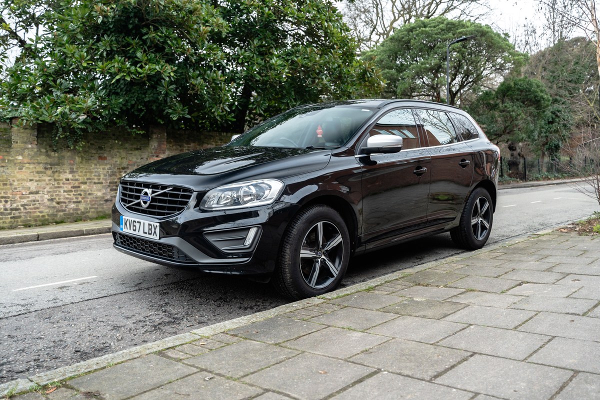2017 Volvo XC60 R-Design