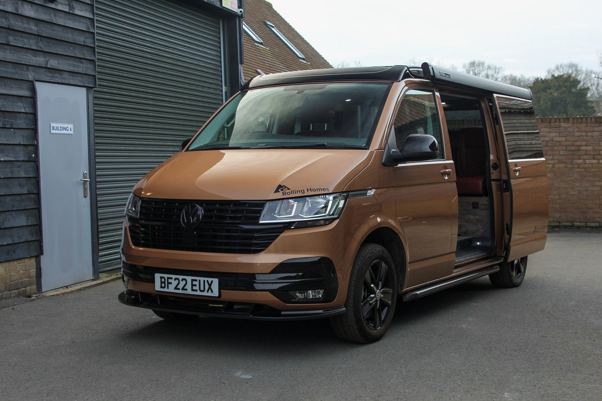 
								2022 Volkswagen T32 Transporter Highline TDI 4Motion Camper Conversion full									
