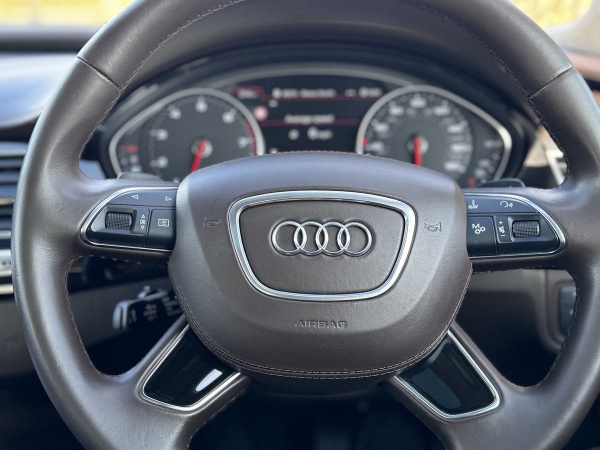 
								2015 Audi A8L Quattro LWB W12 full									