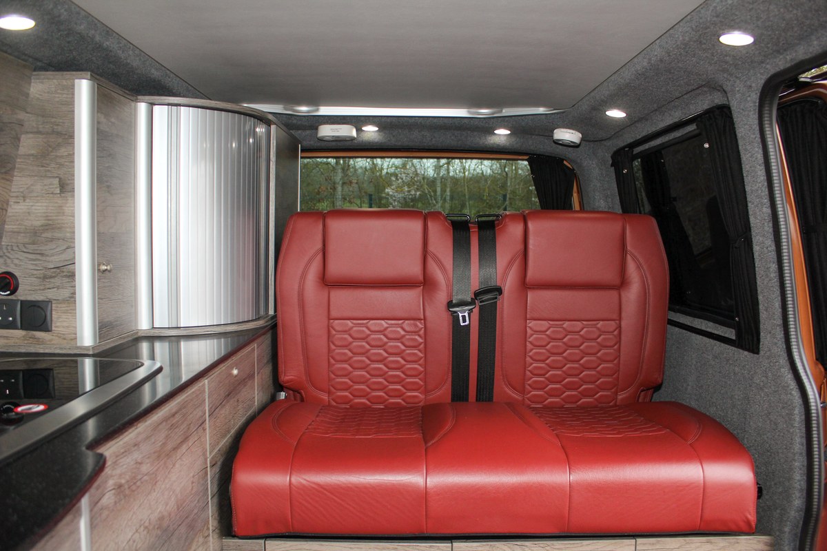 
								2022 Volkswagen T32 Transporter Highline TDI 4Motion Camper Conversion full									