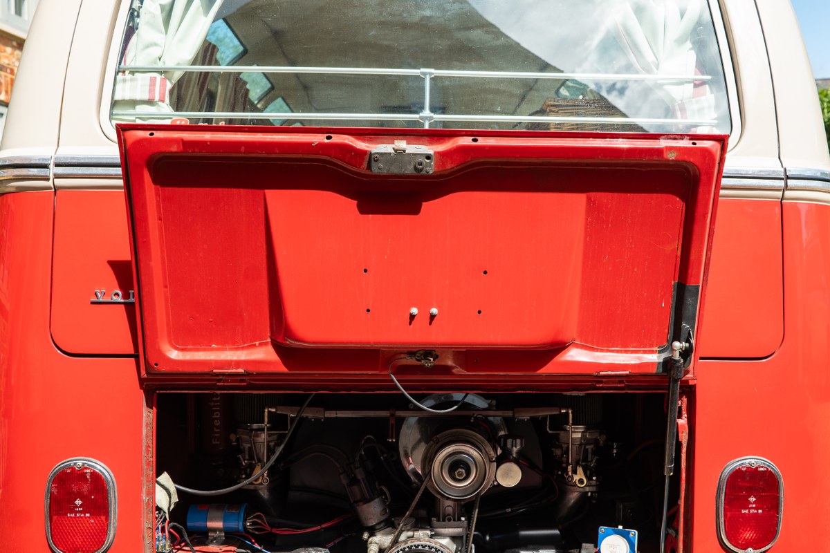 
								1963 Volkswagen 21-Window Microbus full									