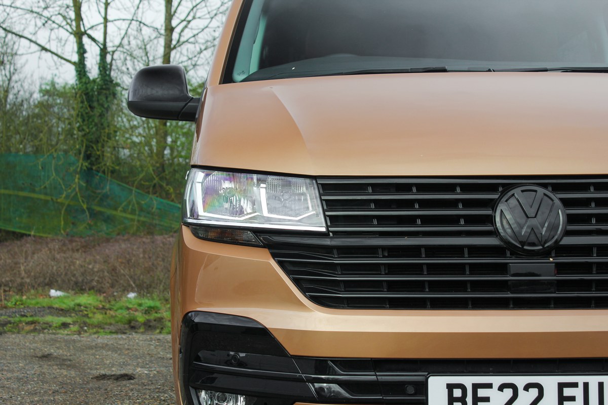 
								2022 Volkswagen T32 Transporter Highline TDI 4Motion Camper Conversion full									