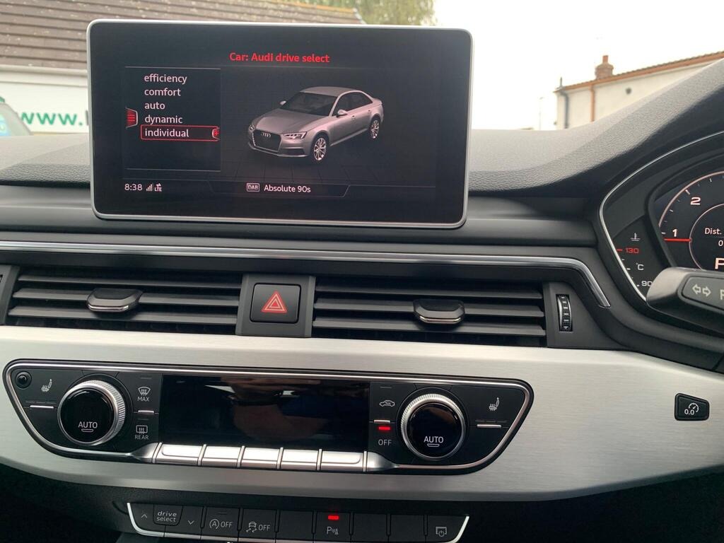 
								2019 Audi A4 2.0 TDI 40 S line S Tronic quattro full									
