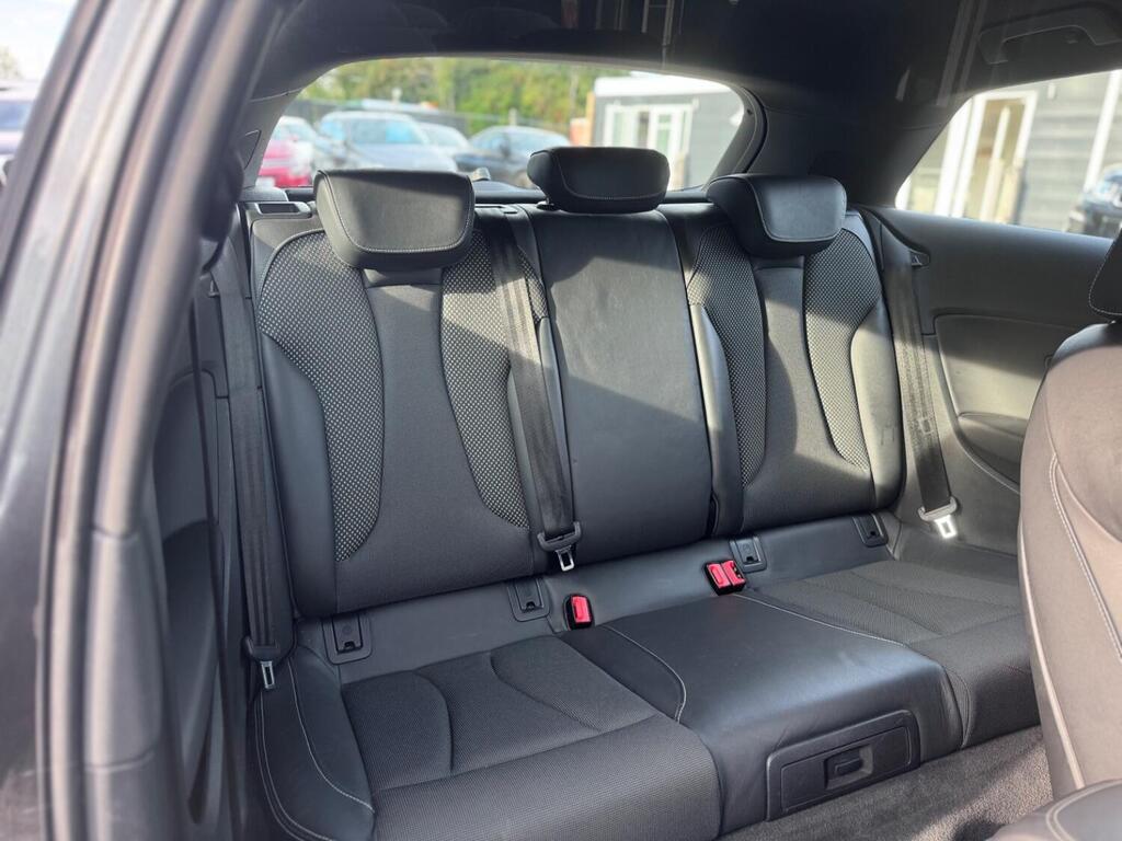 
								2013 Audi A3 1.8 TFSI S line S full									