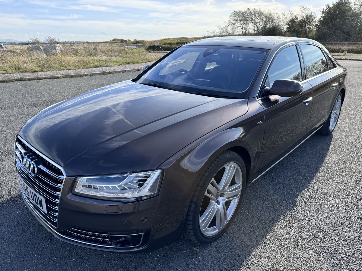 
								2015 Audi A8L Quattro LWB W12 full									