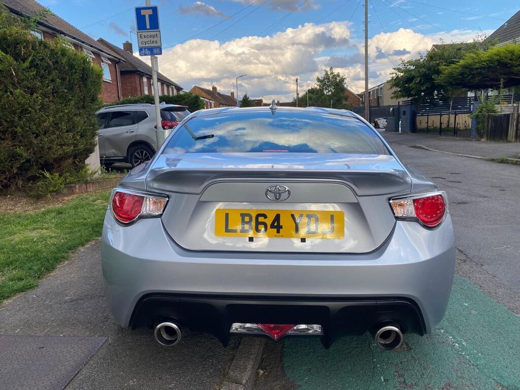 
								2015 Toyota GT86 2.0 Boxer D-4S Coupe 2dr Petrol Auto 200 ps full									