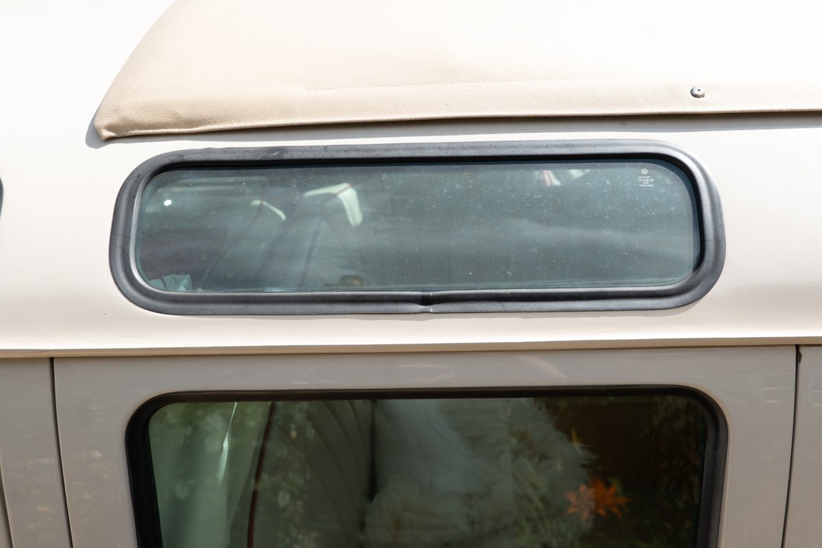 
								1963 Volkswagen 21-Window Microbus full									