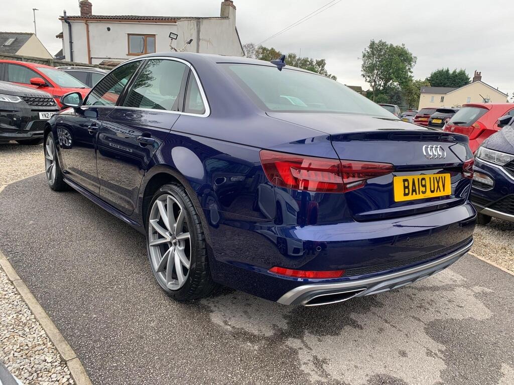 
								2019 Audi A4 2.0 TDI 40 S line S Tronic quattro full									