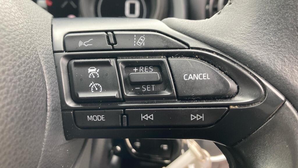 
								2022 Toyota Yaris 1.5 VVT-h Design E-CVT full									