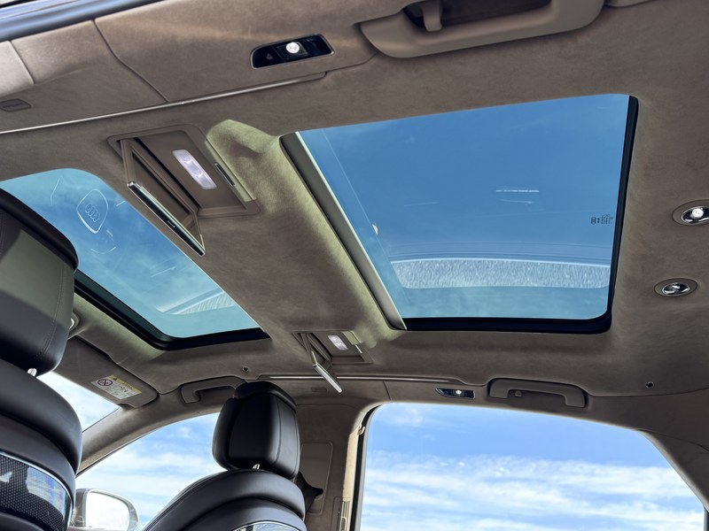 
								2015 Audi A8L Quattro LWB W12 full									