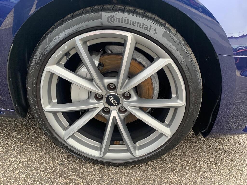
								2019 Audi A4 2.0 TDI 40 S line S Tronic quattro full									