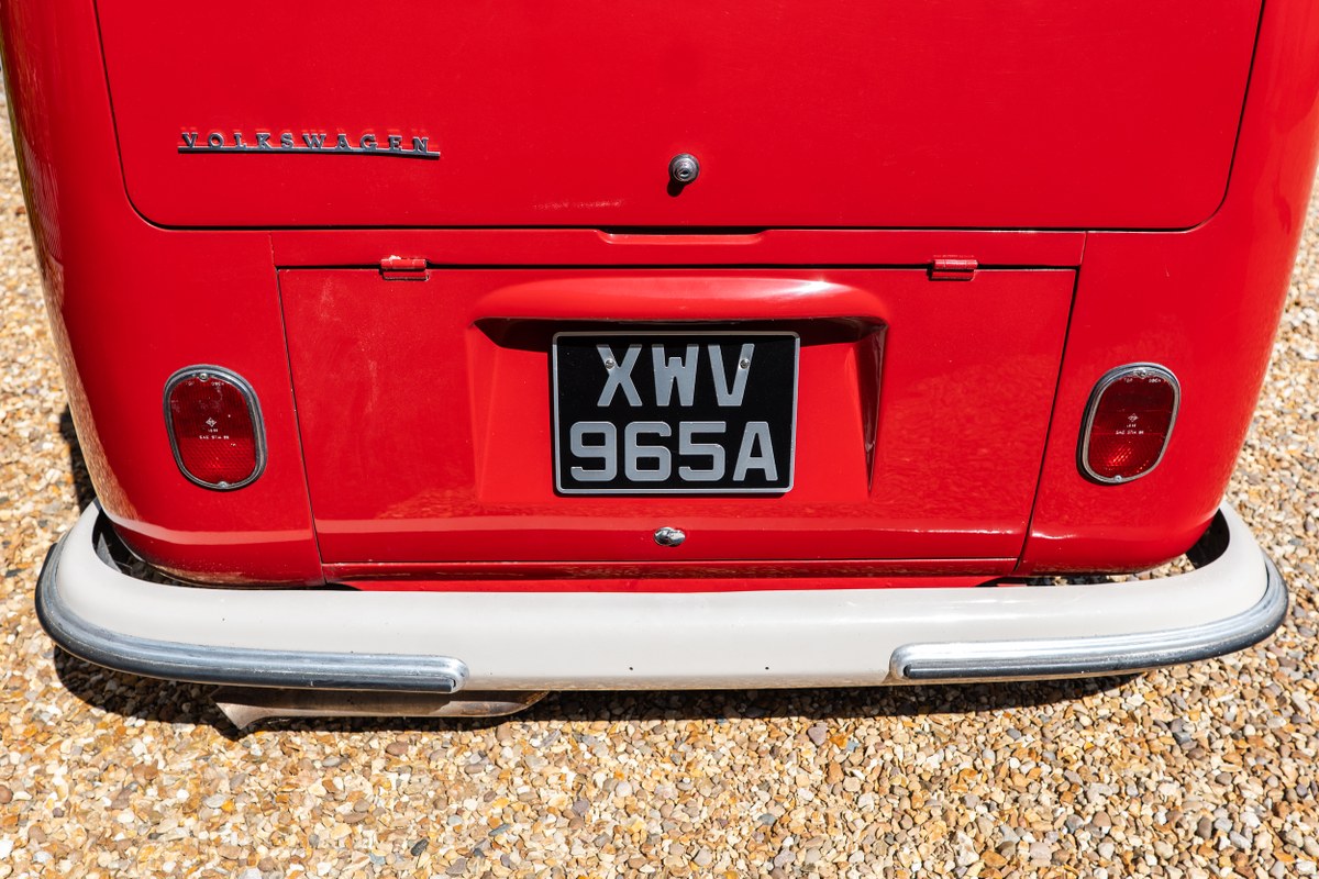 
								1963 Volkswagen 21-Window Microbus full									