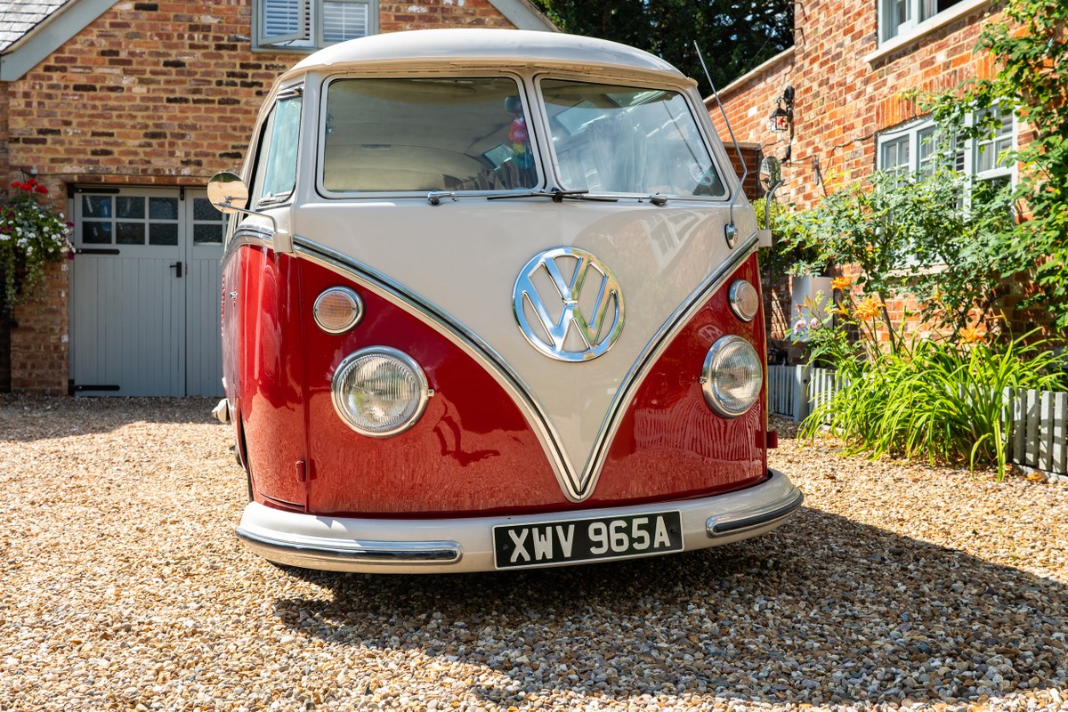 
								1963 Volkswagen 21-Window Microbus full									