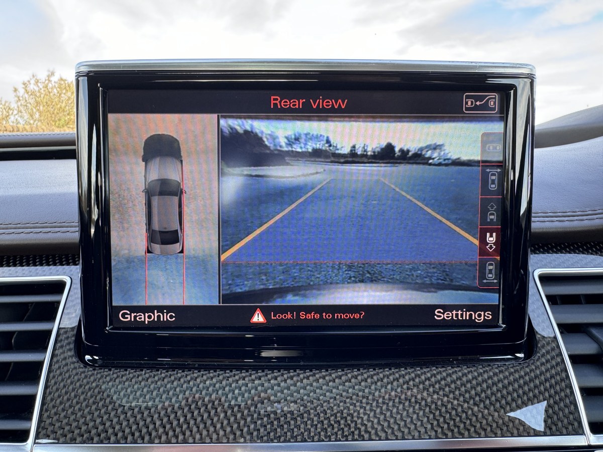 
								2015 Audi A8L Quattro LWB W12 full									