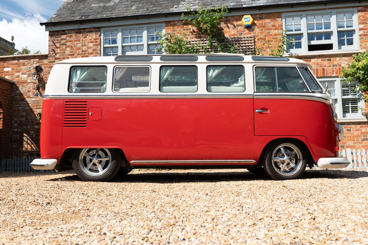 
								1963 Volkswagen 21-Window Microbus full									
