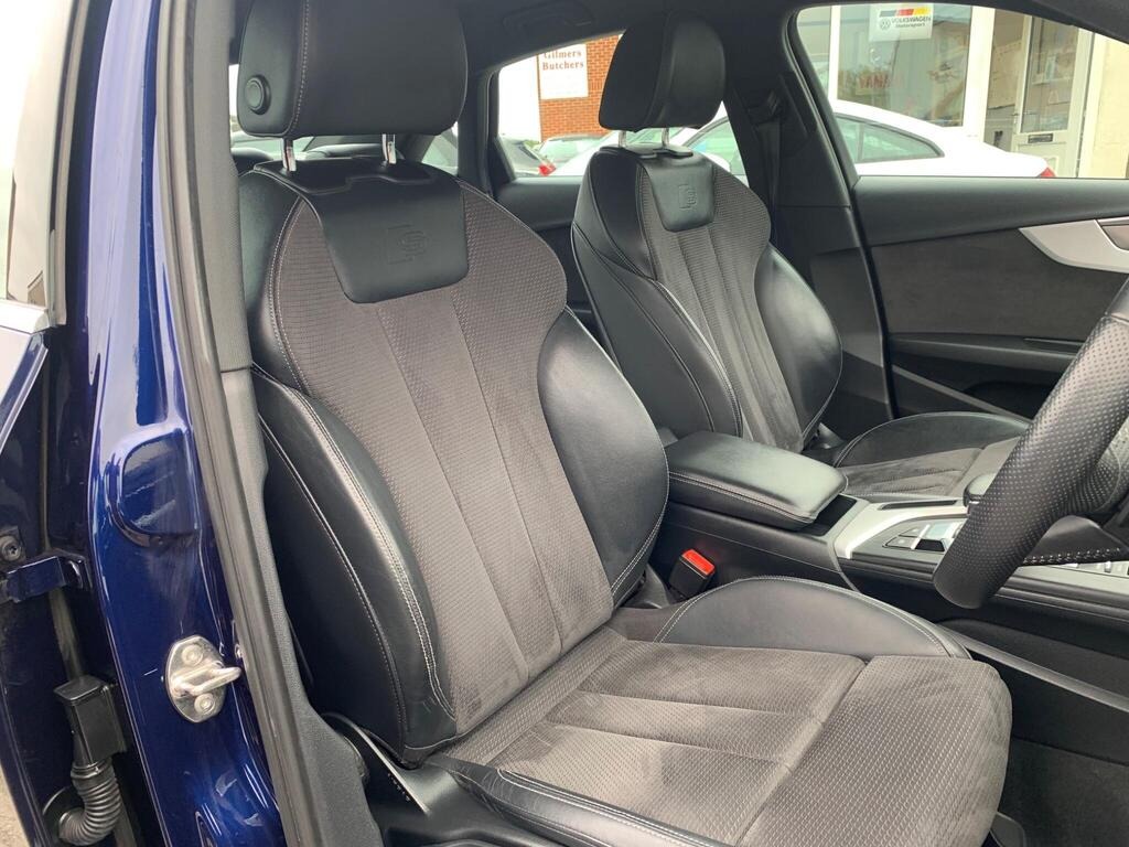 
								2019 Audi A4 2.0 TDI 40 S line S Tronic quattro full									