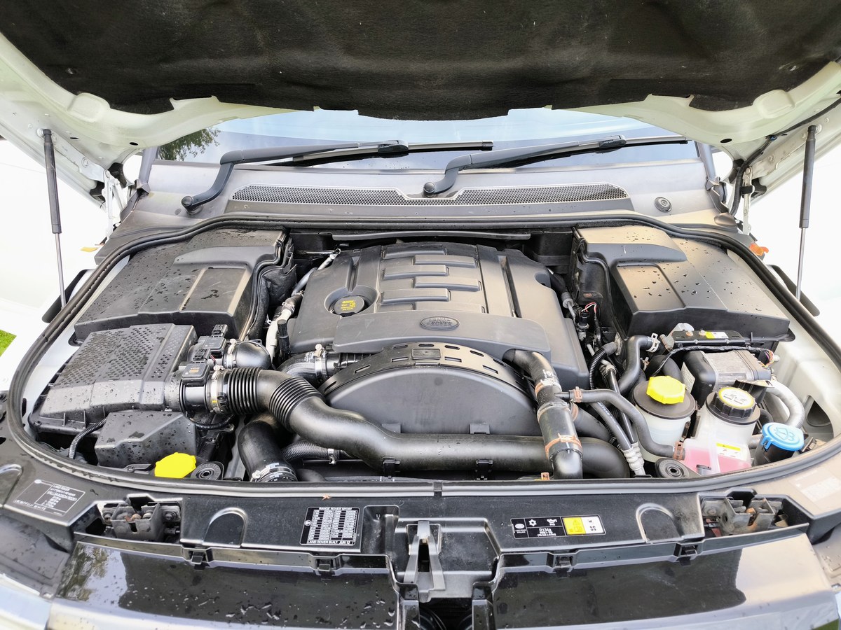 
								2012 Land Rover Range Rover Sport Autobiography Sport 3L SDV6 full									