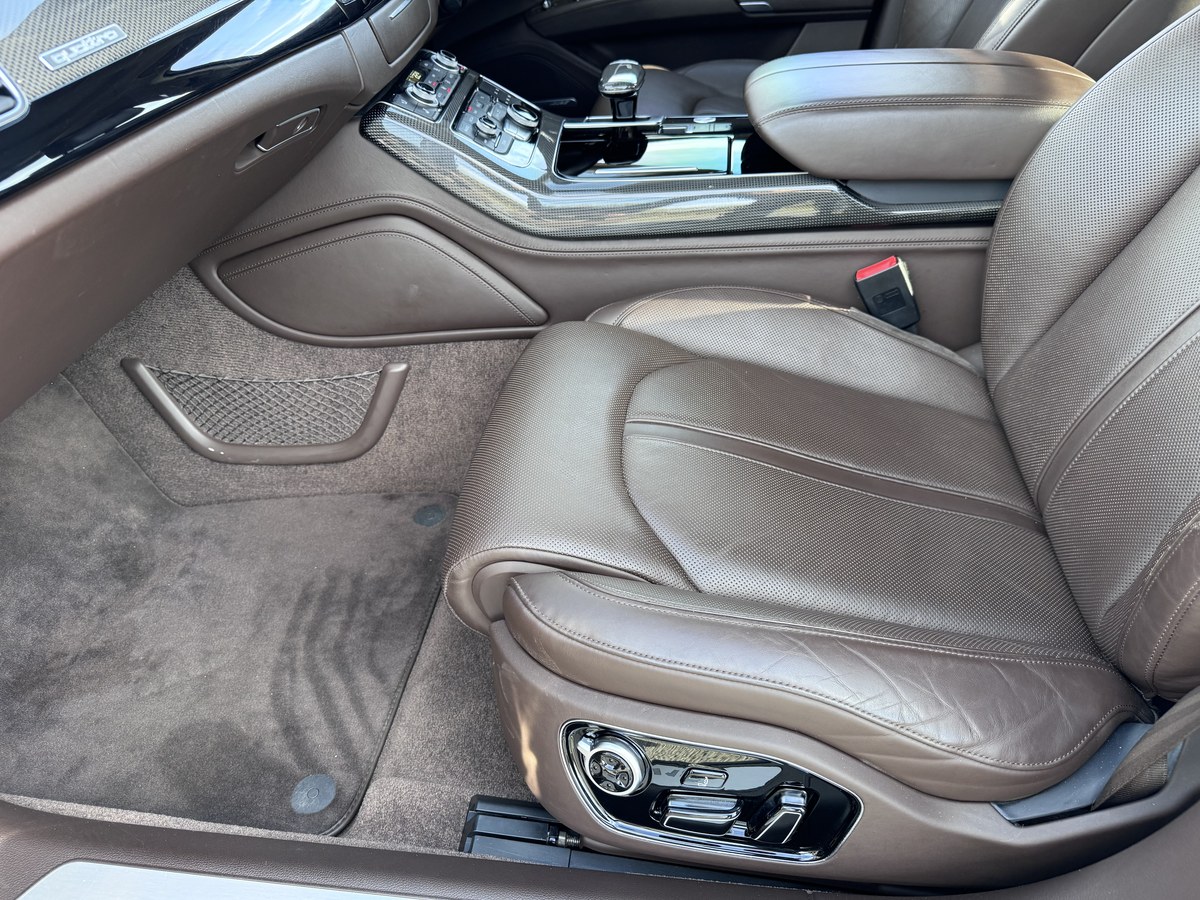 
								2015 Audi A8L Quattro LWB W12 full									