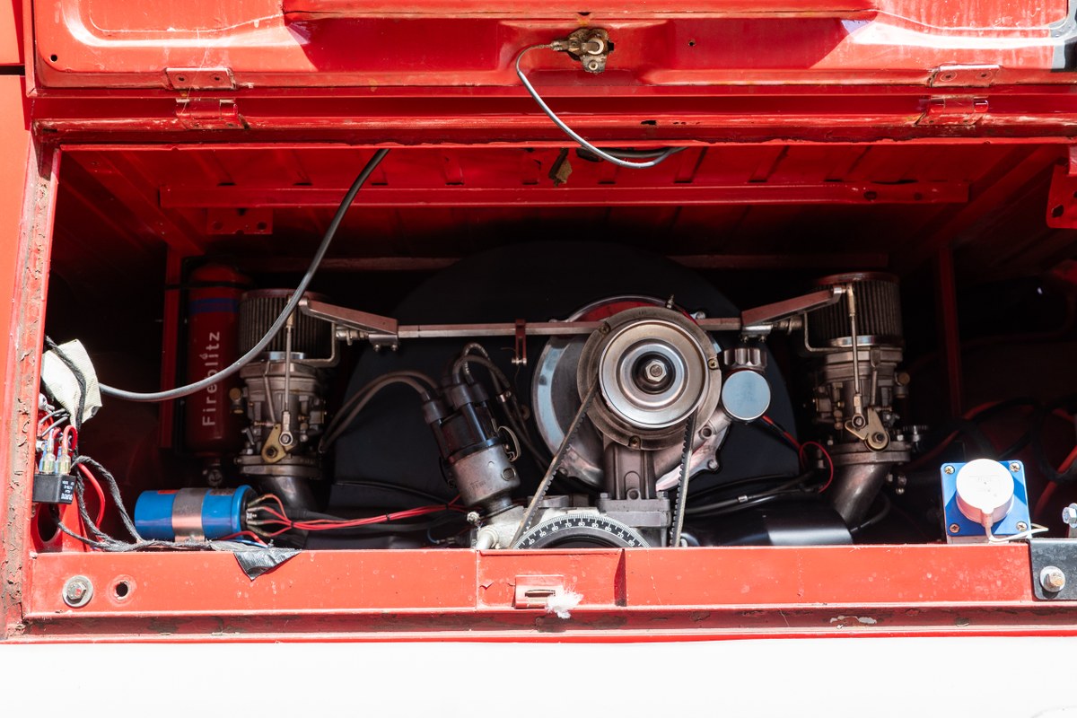 
								1963 Volkswagen 21-Window Microbus full									