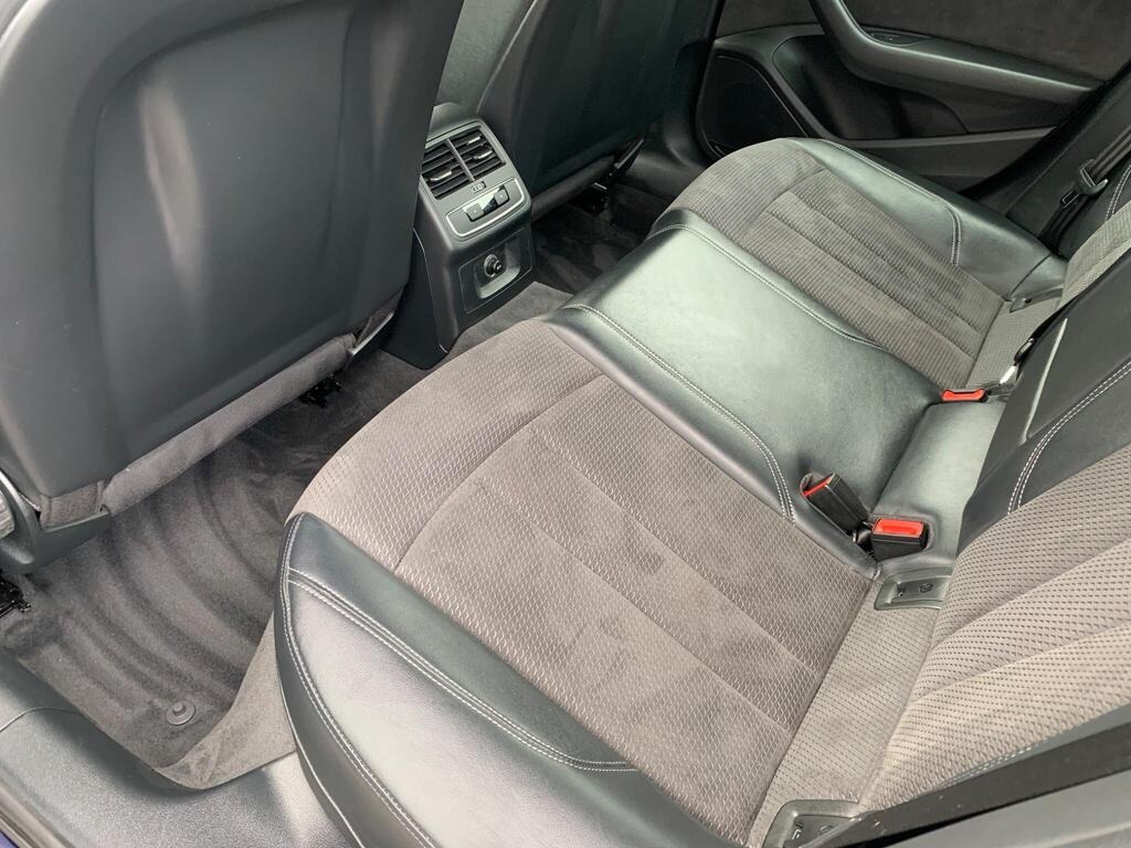 
								2019 Audi A4 2.0 TDI 40 S line S Tronic quattro full									