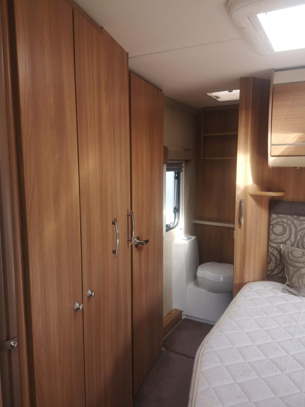 
								2011 Swift Challenger 570 full									