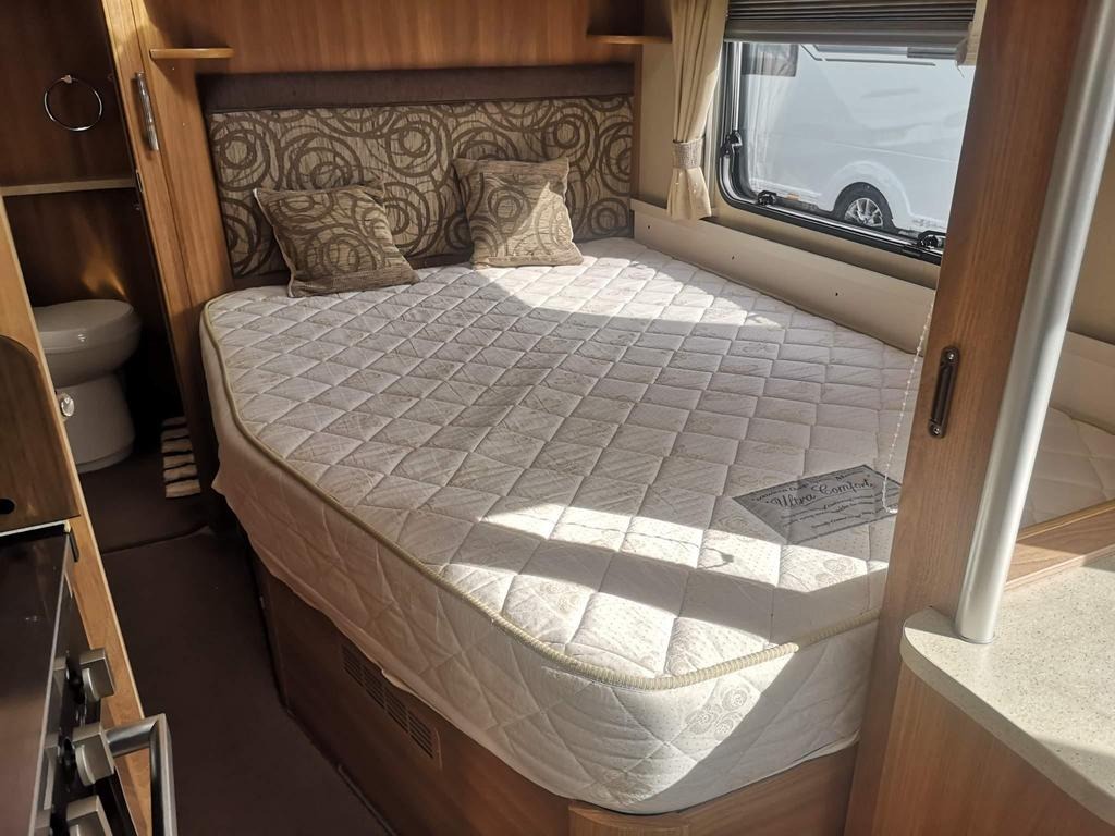 
								2011 Swift Challenger 570 full									