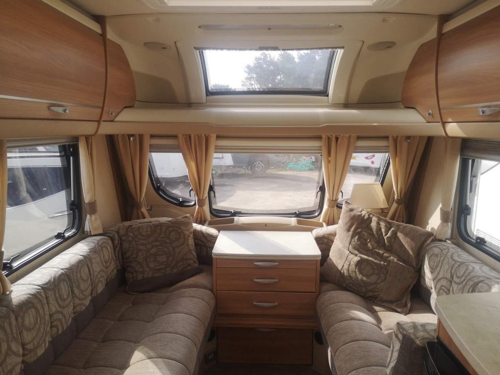 
								2011 Swift Challenger 570 full									