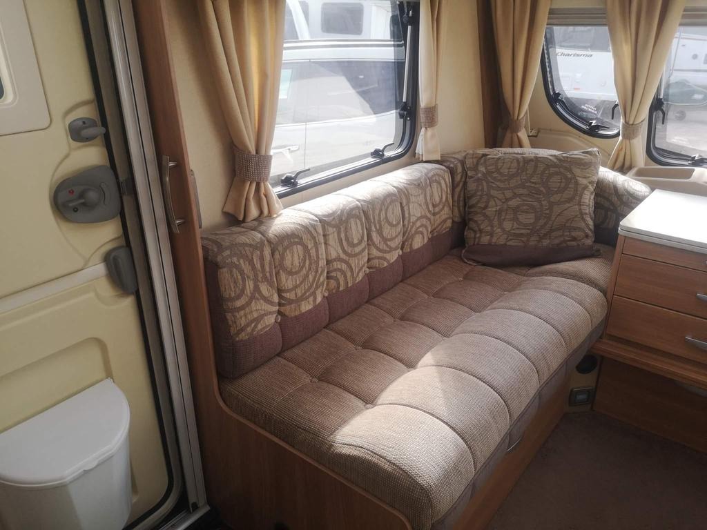 
								2011 Swift Challenger 570 full									