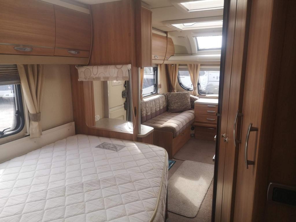 
								2011 Swift Challenger 570 full									