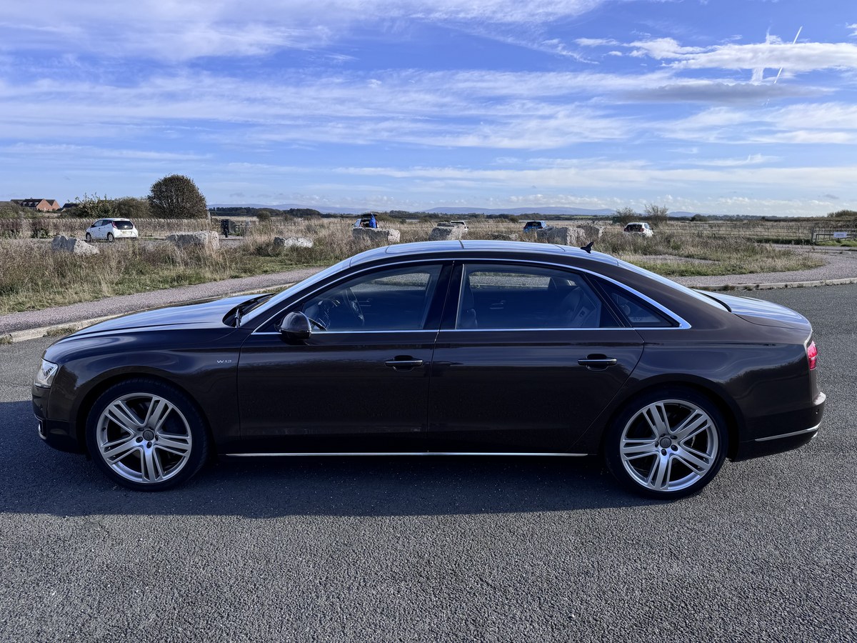 
								2015 Audi A8L Quattro LWB W12 full									