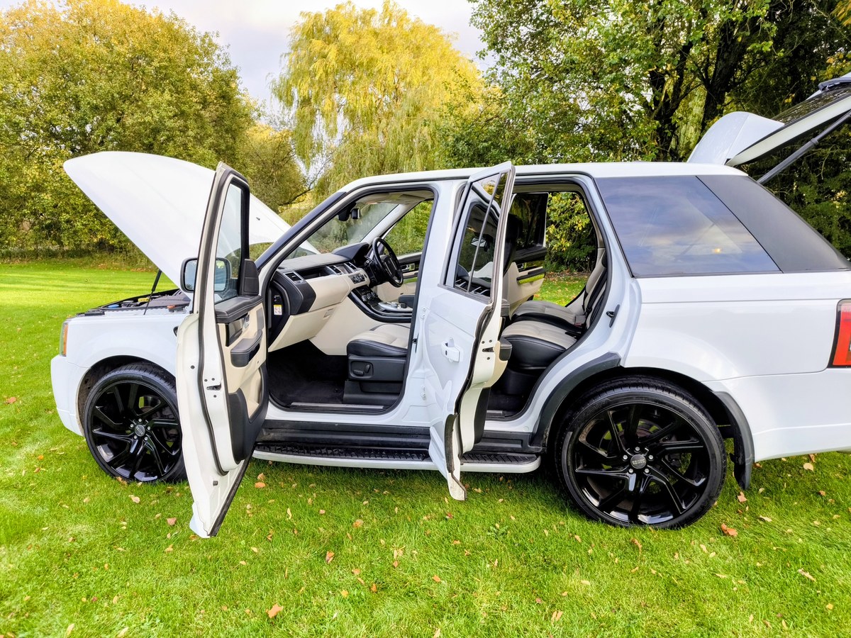 
								2012 Land Rover Range Rover Sport Autobiography Sport 3L SDV6 full									