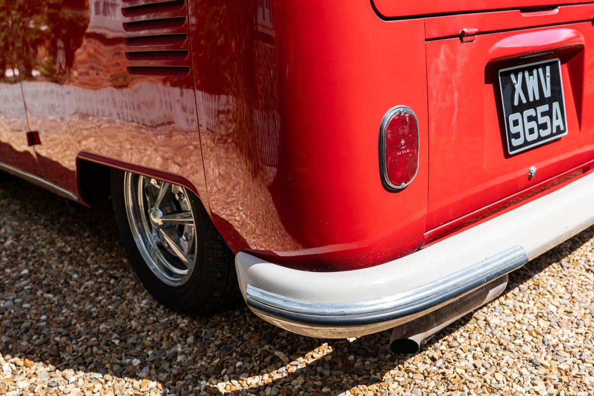 
								1963 Volkswagen 21-Window Microbus full									