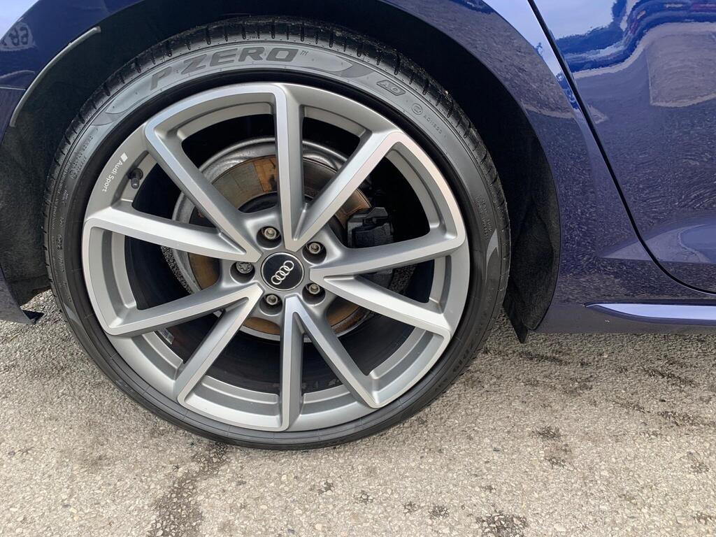 
								2019 Audi A4 2.0 TDI 40 S line S Tronic quattro full									