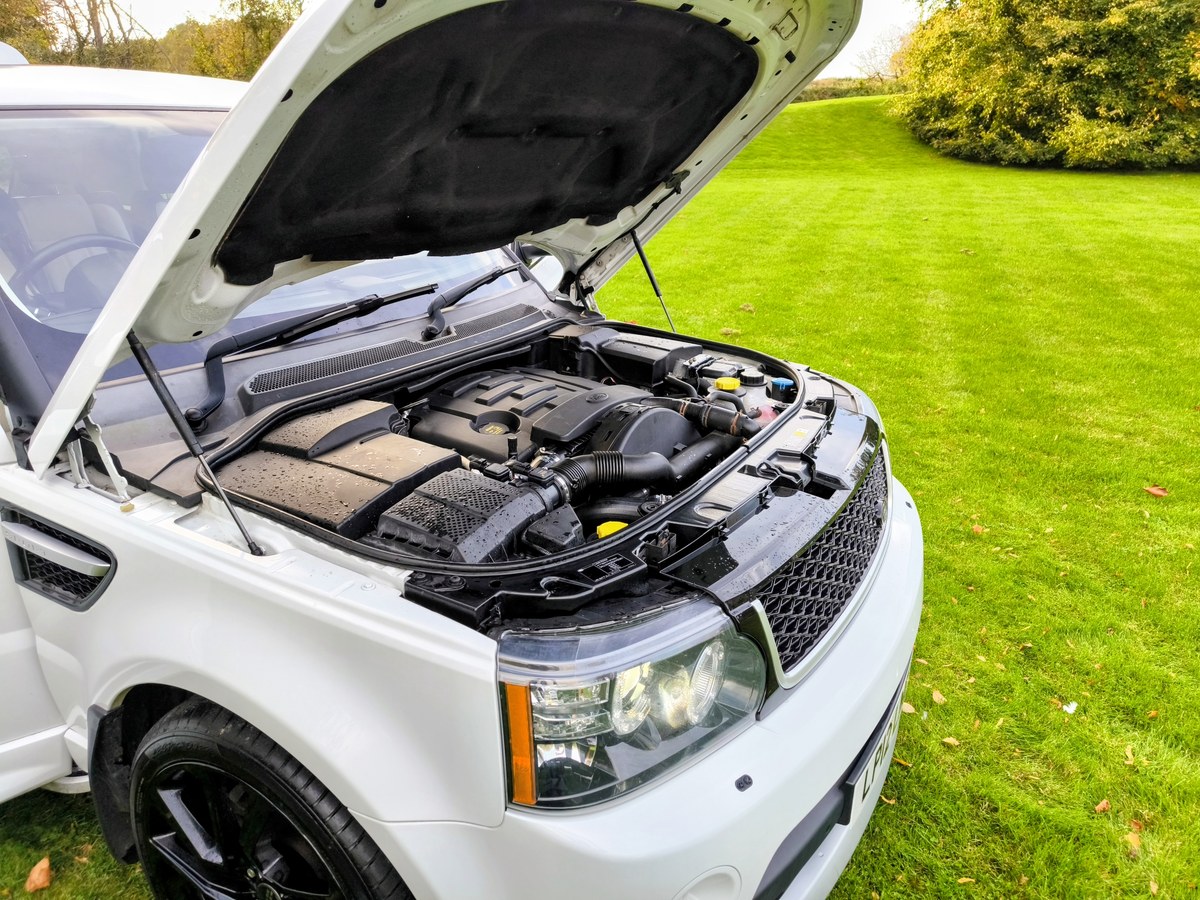 
								2012 Land Rover Range Rover Sport Autobiography Sport 3L SDV6 full									