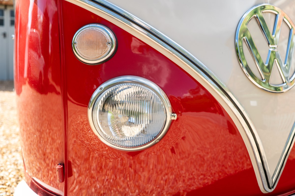 
								1963 Volkswagen 21-Window Microbus full									