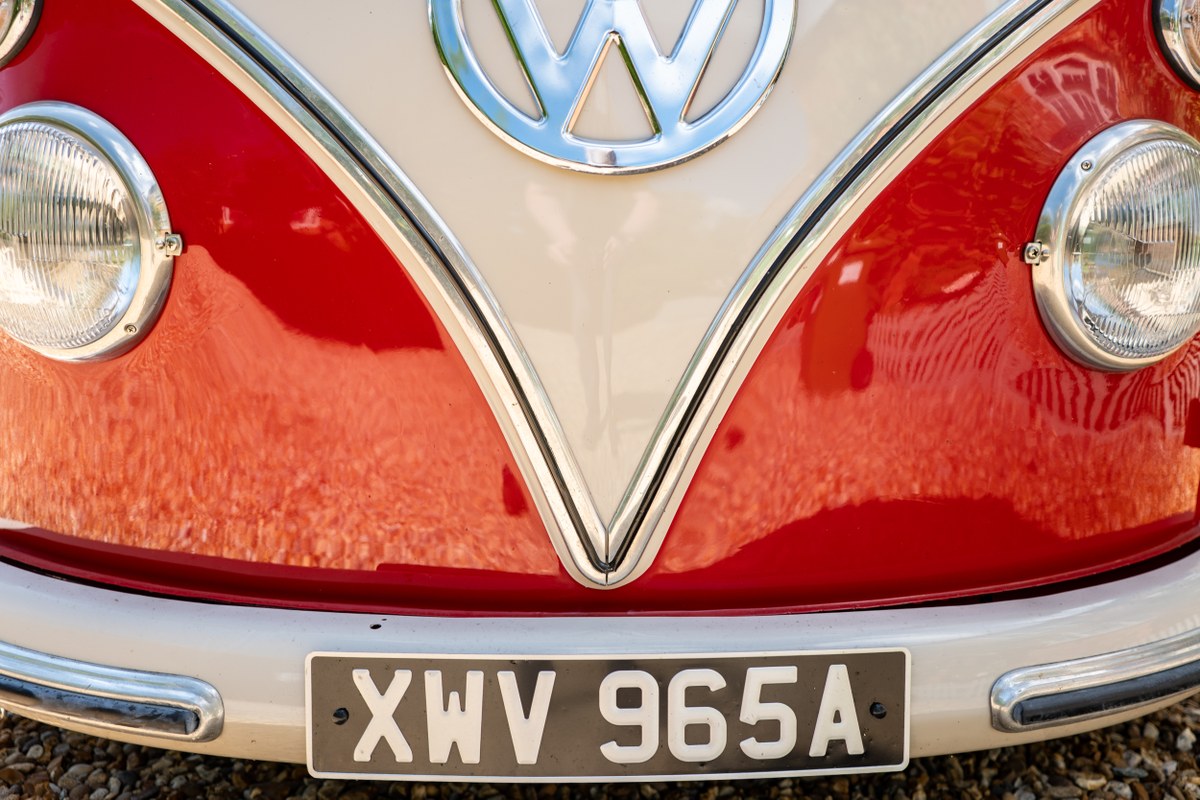 
								1963 Volkswagen 21-Window Microbus full									