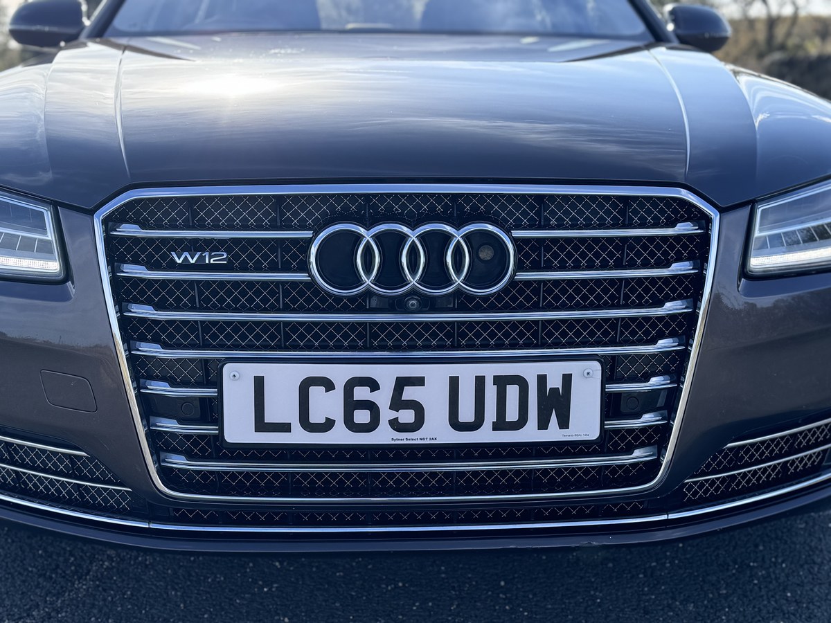 
								2015 Audi A8L Quattro LWB W12 full									