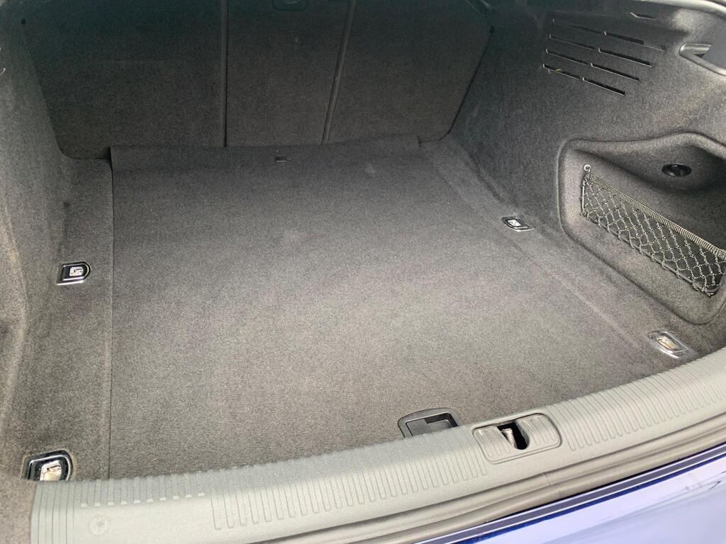 
								2019 Audi A4 2.0 TDI 40 S line S Tronic quattro full									