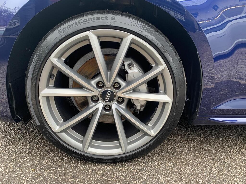 
								2019 Audi A4 2.0 TDI 40 S line S Tronic quattro full									
