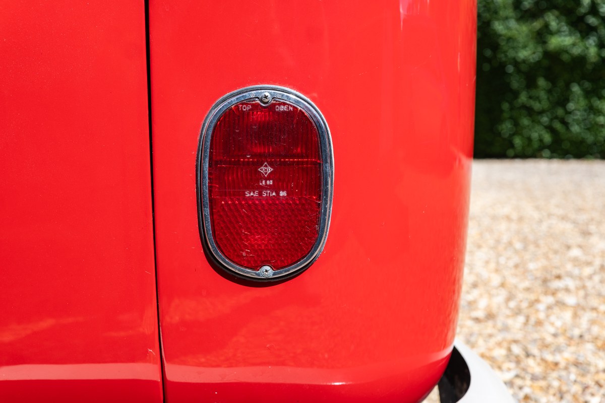 
								1963 Volkswagen 21-Window Microbus full									