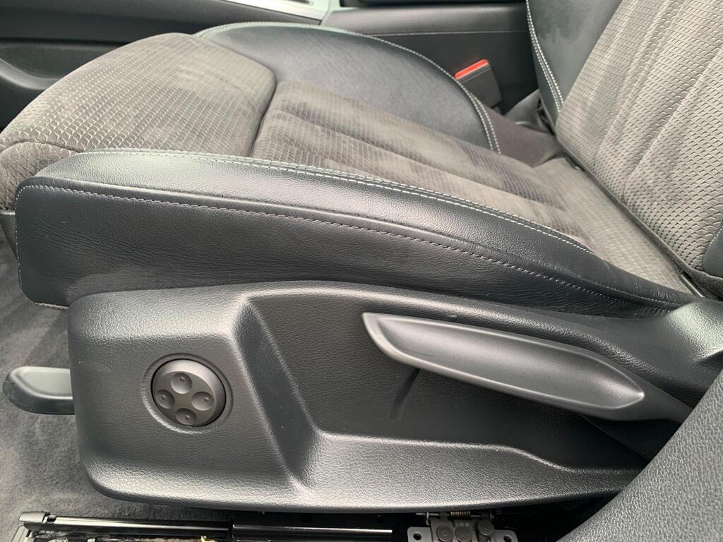 
								2019 Audi A4 2.0 TDI 40 S line S Tronic quattro full									
