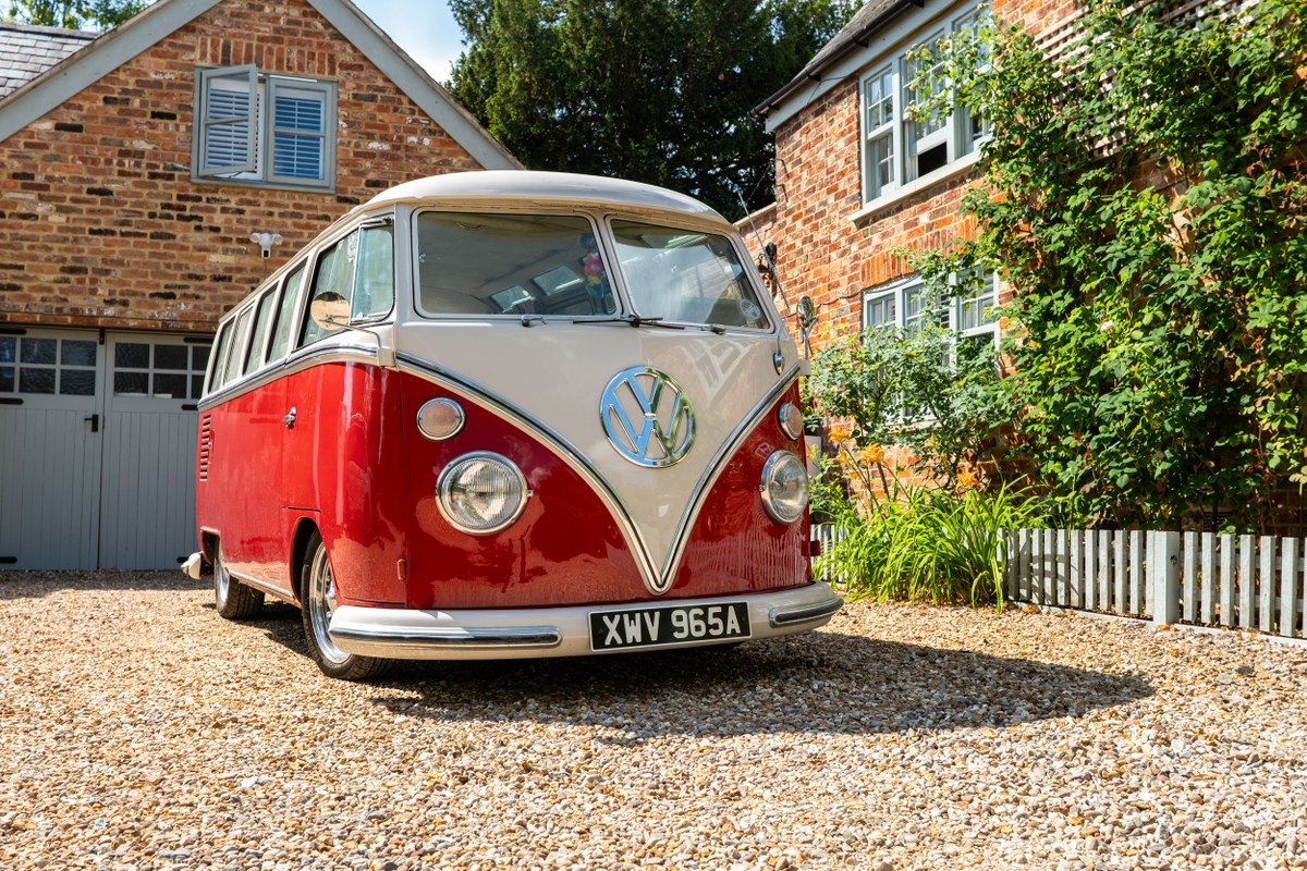 
								1963 Volkswagen 21-Window Microbus full									