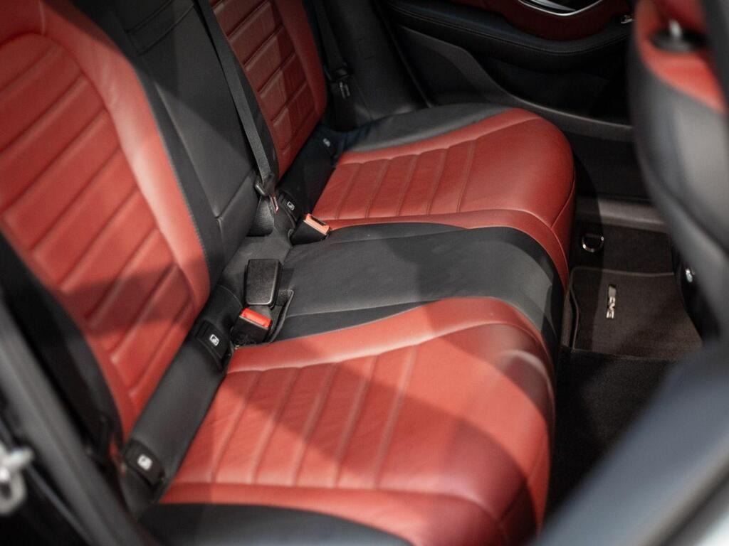 
								2022 Mercedes-Benz GLC 2.0 GLC220d AMG Line 4MATIC full									